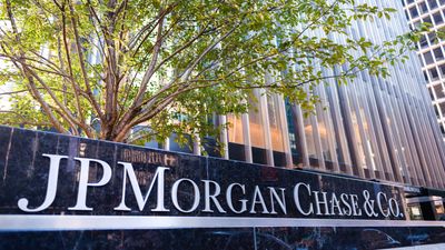 JP Morgan CEO Says U.S. Economy Still Strong Despite Challenges — Is He Right?