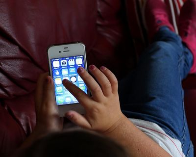 How will Australia’s under-16s social media ban be enforced, and which platforms will be exempt?