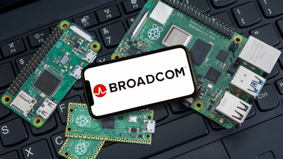 Broadcom Tops $300: What's Fueling Gains and a Key Risk to Watch