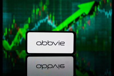 AbbVie Stock Eyes Breakout as Pipeline and Profits Grow