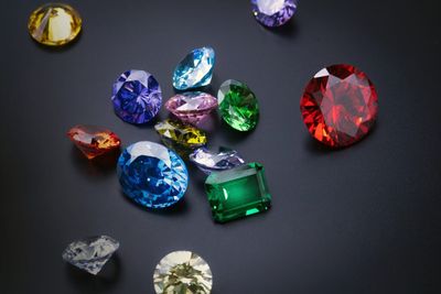 GEMtrust Exec Says Gemstones Offer Long-Term Value Without Pegs Or Redemption — If Paired With Blockchain Transparency