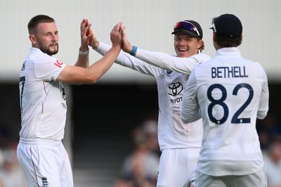 Gus Atkinson shines but inconsistent England fail to punish India in fifth Test decider
