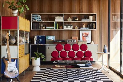 This Classic Couch "Should Have Never Happened", but Became a Pop Art Icon Regardless — This Is the Legacy of the 'Marshmallow Sofa'