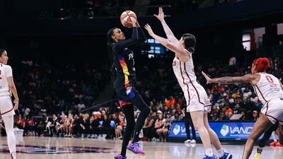 Mercury Coach Had Simple Response to Fever Fans Booing DeWanna Bonner