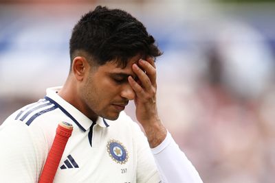 India struggle in England Test decider with captain Gill run out