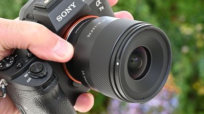 LK Samyang AF 16mm f/2.8 P FE review: this new ‘Prima’ prime packs an expansive perspective into a small build