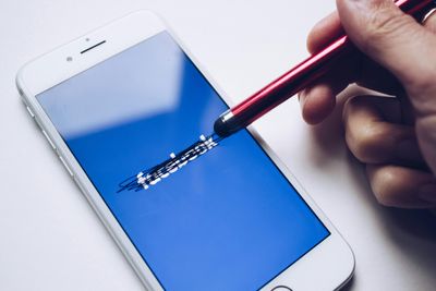 8 Brands That Quietly Removed Customer Support Options