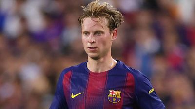 Frenkie de Jong ‘Reveals’ Contract Decision Amid Premier League Interest