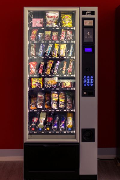 6 Everyday Snacks That Are Disappearing From Vending Machines