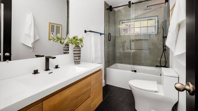 How to remove yellow stains off a toilet seat — it’s easy when you know how