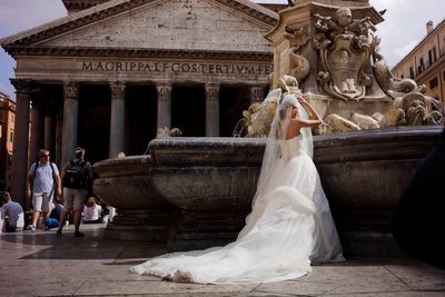 The Bezos effect: Why more and more Americans are getting married in Europe