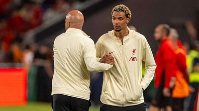 How Liverpool Could Line Up With Both Alexander Isak and Hugo Ekitike