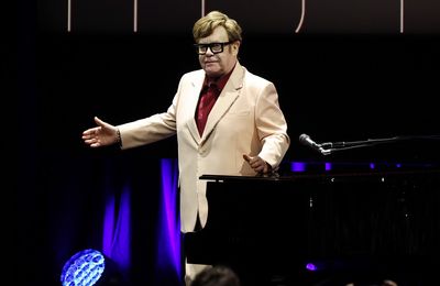 Sir Elton John celebrates 35th 'sobriety birthday'