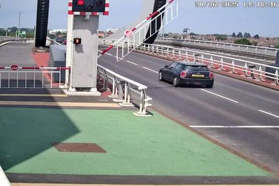 Warning over drivers running red lights at £145 million lifting bridge