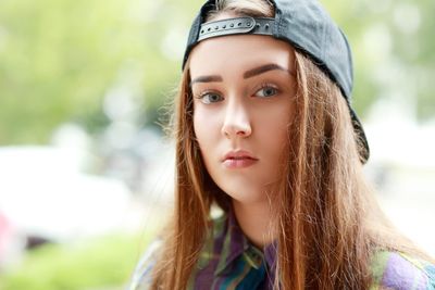 9 Clues Your Teen Is Lying—Even If They Seem Honest