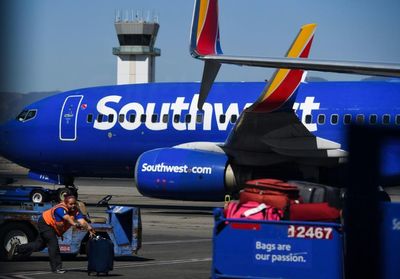 Internet Outage Brings Southwest Flights to a Halt as Airline Faces More Turbulence at the Top