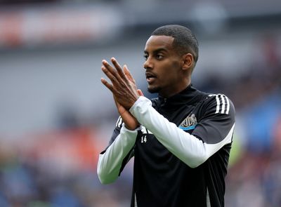 Isak’s Liverpool link grows as Newcastle absence continues