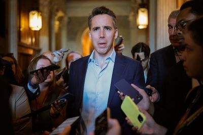 Trump warned he would have to sell Mar-a-Lago, setting off ‘second-tier’ rant against ally Hawley over stock bill