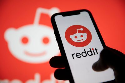 Reddit Stock Is Trading Higher Friday: What's Going On?