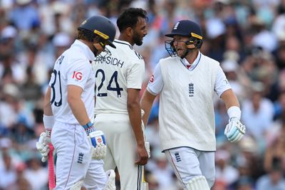 India rock England on Day Two of latest fractious Test