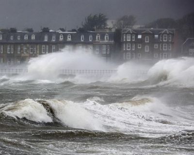 Storm Floris to hit UK on Monday with unseasonably strong winds forecast