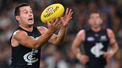 Voss surprised by McRae's 'unusual' recruiting tactic