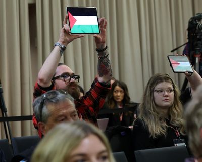 Palestinian statehood vote at Victorian Labor conference heaps more pressure on PM