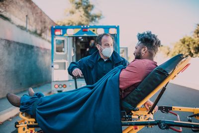 5 Simple Car Habits That Could Keep You Out of the ER