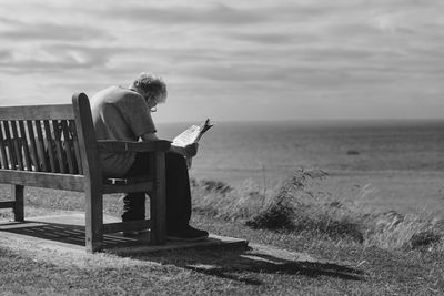 8 Things That Make People Less Social With Age