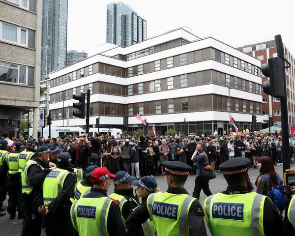 Protesters oppose one another at London hotel housing asylum seekers