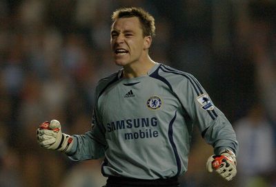 ‘I even had my own pair of gloves brought to every match by the kit man, just in case I needed them. Jose left nothing to chance’ John Terry recalls his appearance in goal for Chelsea against Reading in 2006