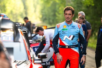 Neuville: WRC title “hopes are lost” after Finland puncture