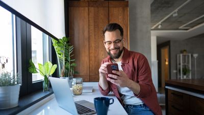 Earn $1,000 a Month With E-Commerce Side Hustles and Work Toward Millionaire Status