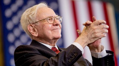 How Warren Buffett Would Likely Build Wealth on a $50,000 Salary