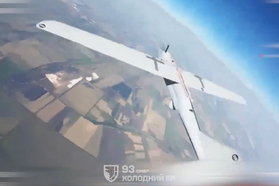 Ukraine releases video showing frontline forces intercepting Russian drones mid‑air