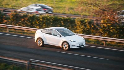 Here’s How Much It Really Costs To Commute With a Tesla vs Public Transit