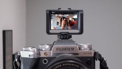 I turned my Fujifilm X-T5 into a vlogging camera for less than US$20
