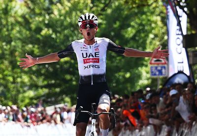 Circuito de Getxo: UAE Team Emirates-XRG dominate as Isaac del Toro solos to victory with attack on the final climb