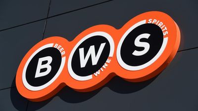 Exec chair quits hotel and bottlo giant Endeavour Group