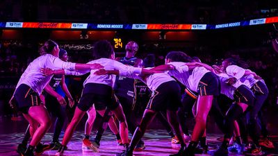 Ex-NBA Owner Eyeing Bid to Keep Sun in Connecticut As Boston Group Seeks to Move Team