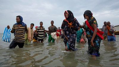 Scores of migrants die after boat capsizes off Yemen coast, says UN