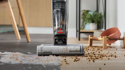 I tested the Bissell CrossWave OmniForce Edge – it's ideal for day-to-day floorcare, cutting your floor cleaning time in half by combining vacuuming and mopping