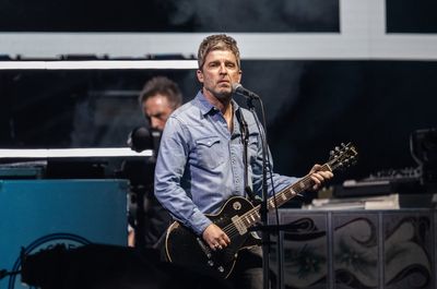 Noel Gallagher hits back at booing fans during Oasis gig at Wembley