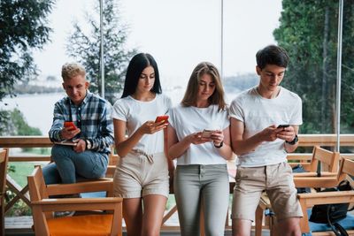 7 Things You Should Never Share in a Group Chat