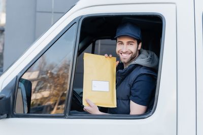 7 Delivery Driver Notes You’ve Never Seen But Could Be Used Against You