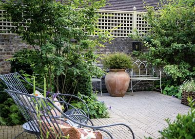Terracotta Pots Have Been Around for Thousands of Years, But This Is How You Use Them in a Garden to Feel Right for Right Now
