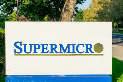 Can Super Micro's AI Demand Outpace Profit Margin Fears?
