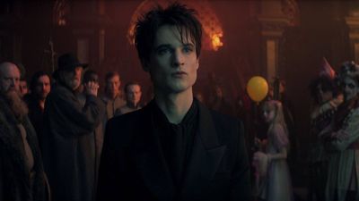 The Sandman showrunner addresses Superman references in the Netflix show and reveals a Batman cameo was "briefly" discussed for the finale: "Does Robert Pattinson want to come to the funeral?"