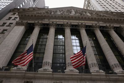 Wall Street Rallies Despite Dismal Jobs Data as Fed Rate Cut Hopes Surge