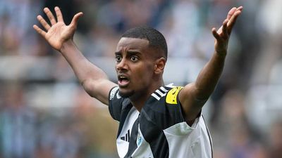 Newcastle United Legend Slams Alexander Isak Over Reported Liverpool Interest